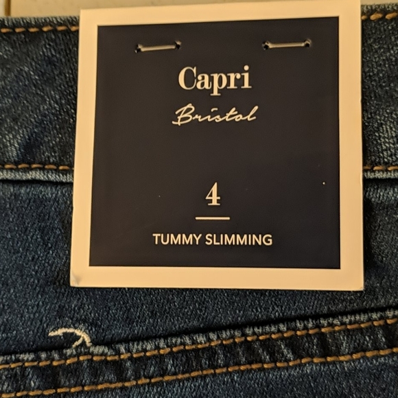 Charter Club tummy slimming Capri jeans Sz 4 NWT - Picture 8 of 9